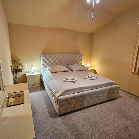 Isabella Apartment *